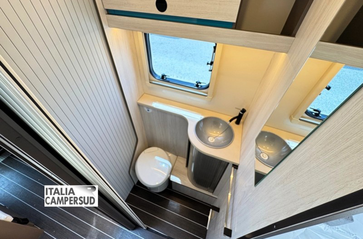 Camper Mansardato 5/6 Posti Ford Transit – Rimor Kilig 695 - immagine 10